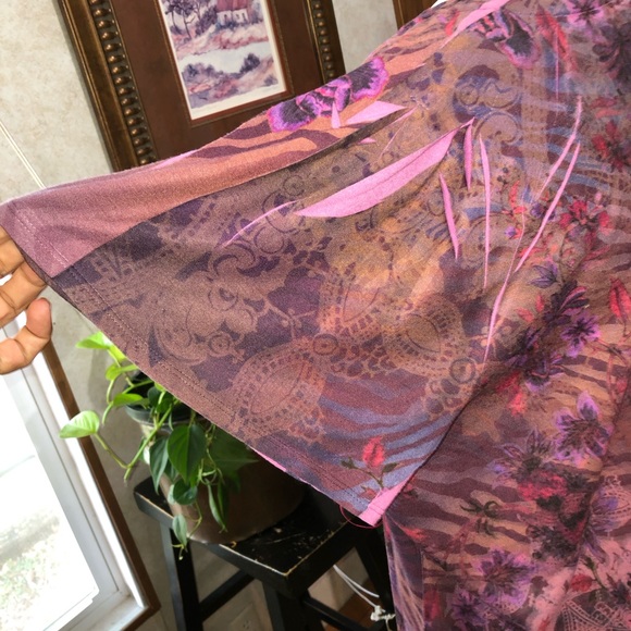 RANSOM SIZE 22/24 MULTICOLORED FLUTTER SLEEVE TOP BLING IN FRONT PAISLEYS FLORAL - Picture 3 of 4